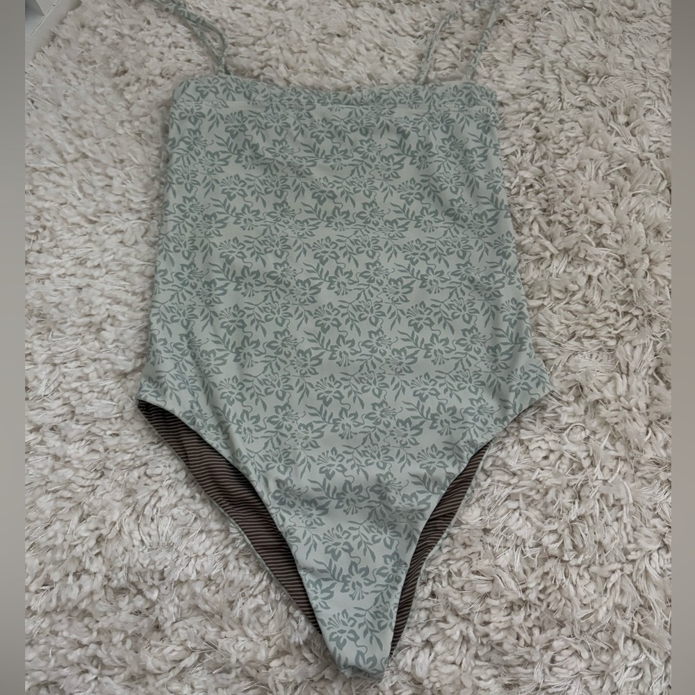 acacia swim Lonny one piece in Azaela